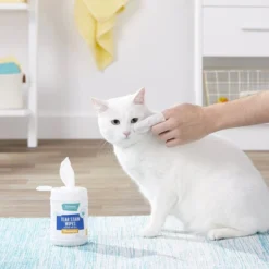 Frisco Moisturizing Tear Stain Wipes with Aloe for Dogs & Cats -FRISCO Sales 152585 PT5. SY630 V1556122637