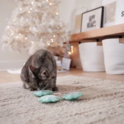 Frisco Holiday Snowflake Plush Cat Toy with Catnip, 3 count 8 Frisco Holiday Snowflake Plush Cat Toy with Catnip, 3 count -FRISCO Sales 233285 PT2. SY630 V1602172594