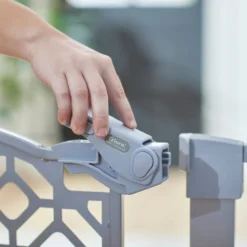 Frisco Metal Geometric Pattern Extra Wide Auto-close Dog Gate -FRISCO Sales 299511 PT4. SY630 V1627306682