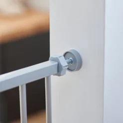 Frisco Metal Geometric Pattern Extra Wide Auto-close Dog Gate -FRISCO Sales 299511 PT5. SY630 V1627306948